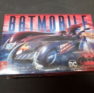Batman & Robin Batmobile model kit